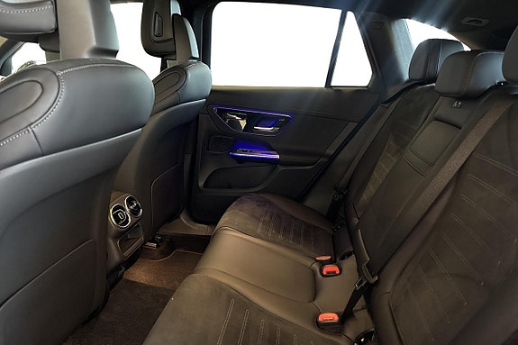Mercedes-Benz GLC300 e 10 of 12