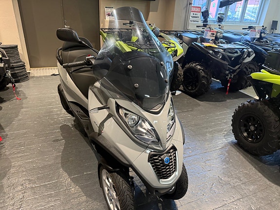 Piaggio MP3 400 HPE 2 of 10