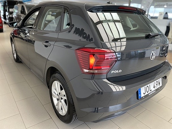 Volkswagen Polo 10 of 19