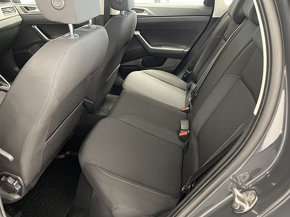 Volkswagen Polo 13 of 19