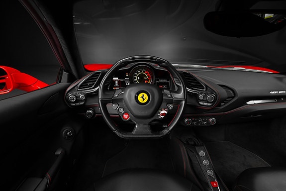 Ferrari 488 GTB 13 of 18