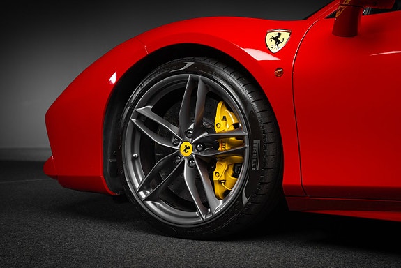 Ferrari 488 GTB 5 of 18