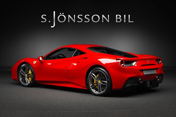 Ferrari 488 GTB 2 of 18