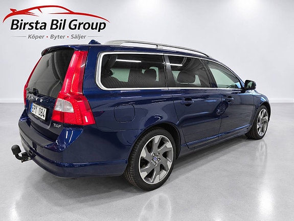 Volvo V70 3 of 30