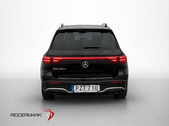 Mercedes-Benz EQB250+ 8 of 30