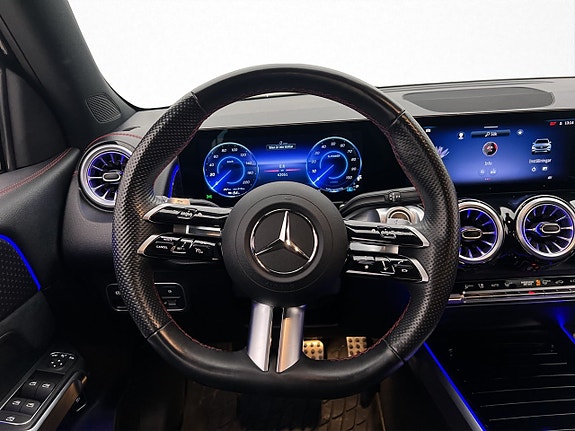 Mercedes-Benz EQB250+ 11 of 30