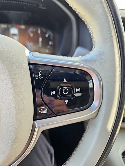 Volvo V90 Cross Country 14 of 30