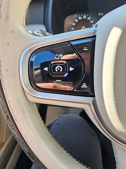 Volvo V90 Cross Country 13 of 30