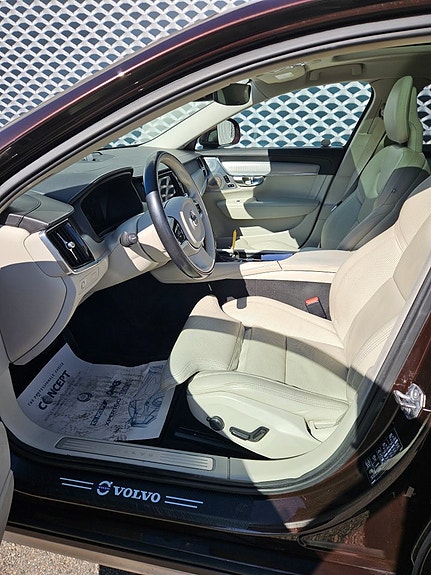 Volvo V90 Cross Country 10 of 30