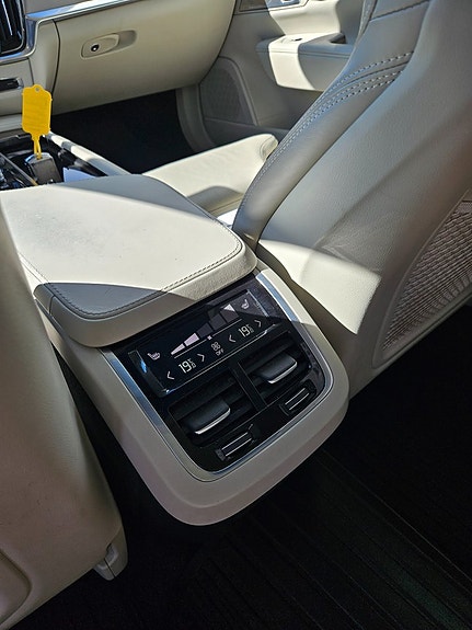 Volvo V90 Cross Country 25 of 30