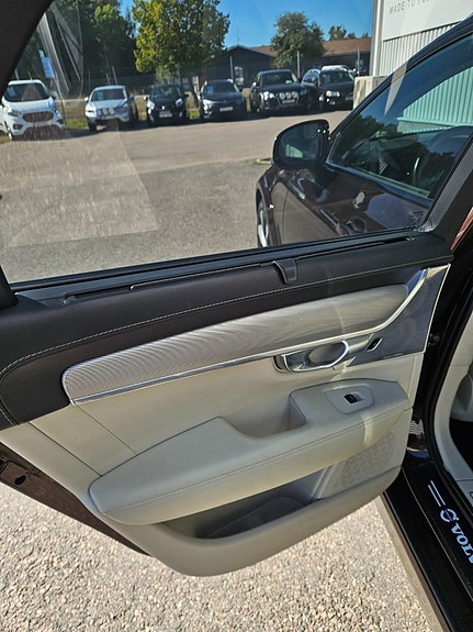 Volvo V90 Cross Country 21 of 30