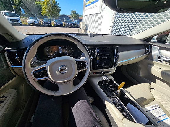 Volvo V90 Cross Country 19 of 30