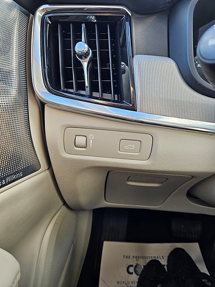 Volvo V90 Cross Country 12 of 30