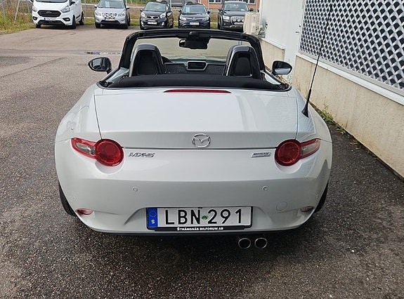 Mazda MX-5 5 of 17