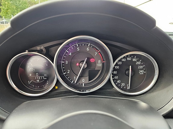 Mazda MX-5 10 of 17