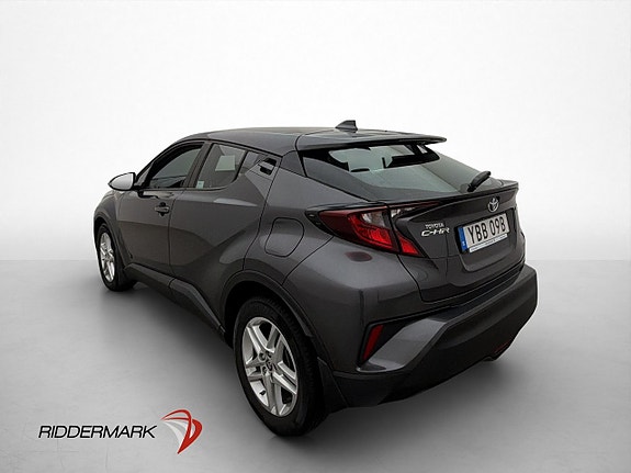 Toyota C-HR 5 of 27