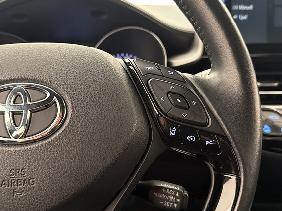 Toyota C-HR 16 of 27