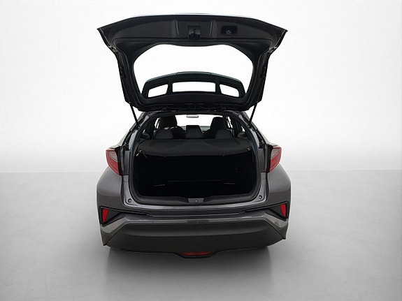Toyota C-HR 10 of 27