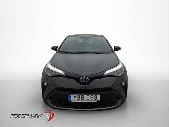 Toyota C-HR 2 of 27