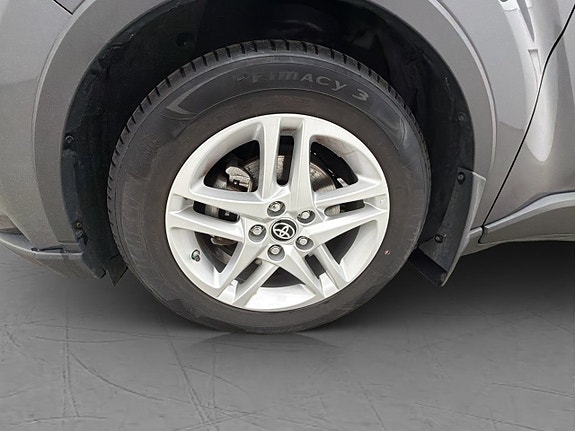 Toyota C-HR 24 of 27