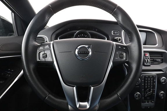 Volvo V40 19 of 30