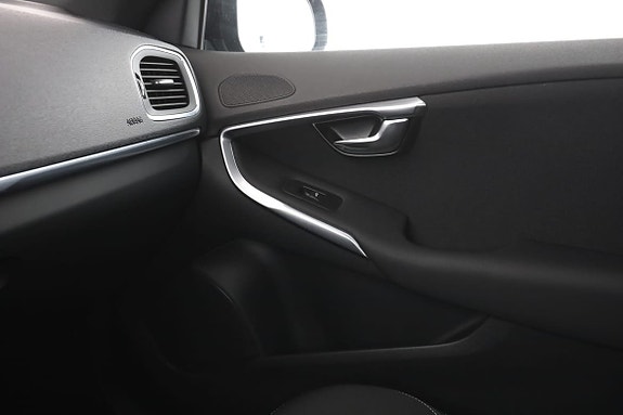 Volvo V40 29 of 30