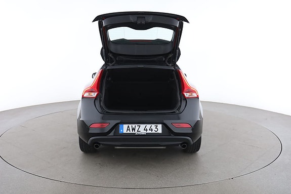 Volvo V40 17 of 30