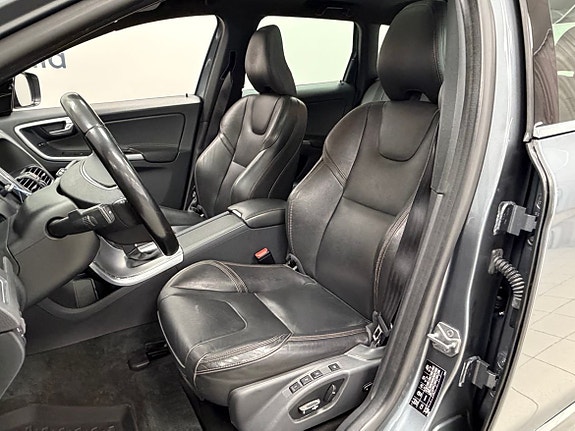 Volvo XC60 7 of 21