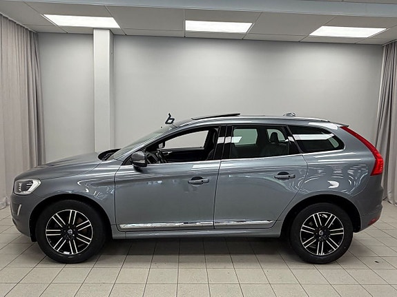 Volvo XC60 2 of 21