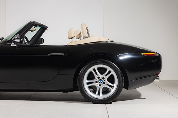 BMW Z8 4 of 27