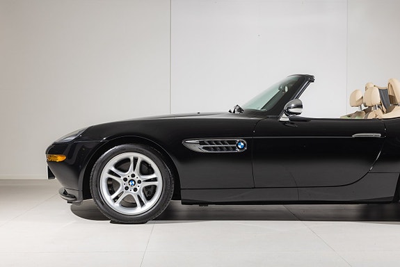 BMW Z8 3 of 27