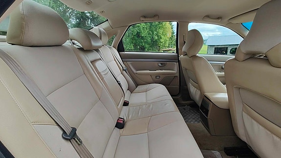 Volvo S80 7 of 14