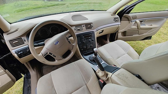Volvo S80 6 of 14