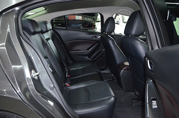 Mazda 3 8 of 20