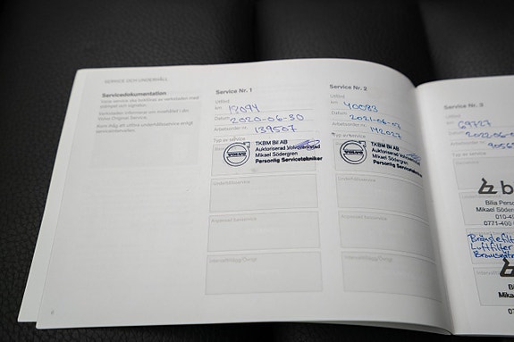 Volvo XC60 25 of 27