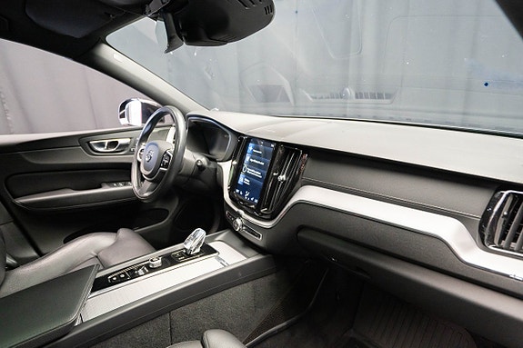 Volvo XC60 16 of 27
