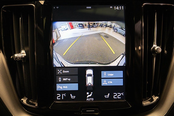 Volvo XC60 13 of 27