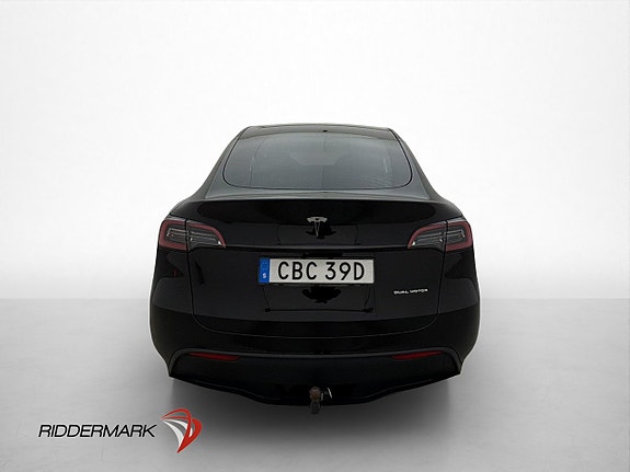 Tesla Model Y 8 of 30