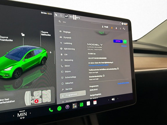 Tesla Model Y 26 of 30