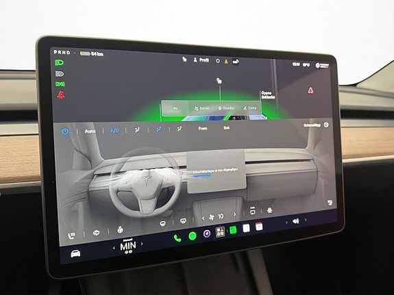 Tesla Model Y 23 of 30