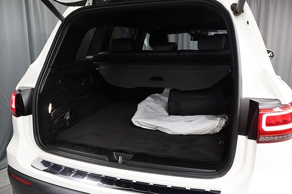 Mercedes-Benz EQB300 13 of 25