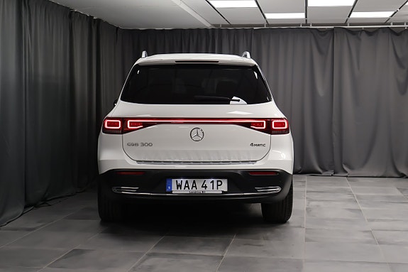 Mercedes-Benz EQB300 4 of 25