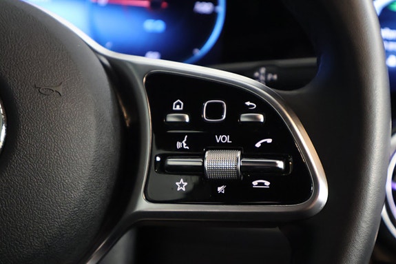 Mercedes-Benz EQB300 18 of 25
