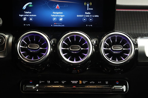 Mercedes-Benz EQB300 21 of 25