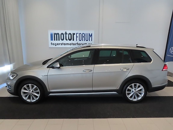 Volkswagen Golf Alltrack 2 of 20
