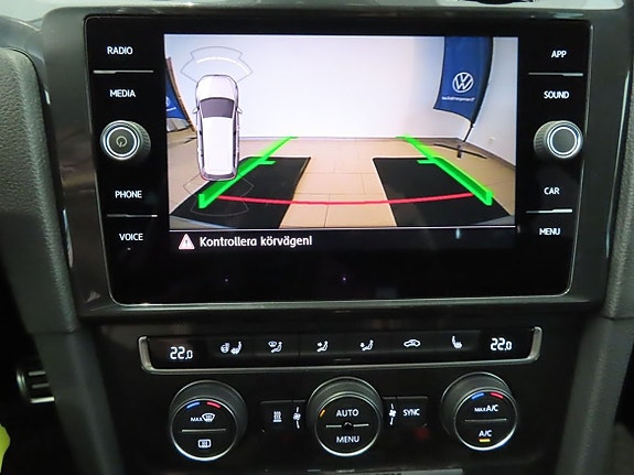 Volkswagen Golf Alltrack 14 of 20