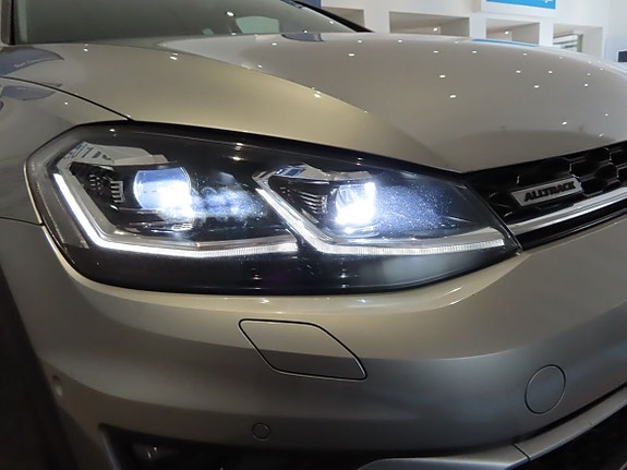 Volkswagen Golf Alltrack 4 of 20