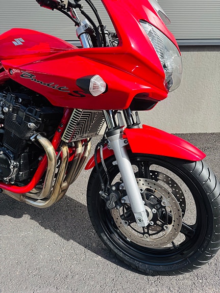 Suzuki GSF650S Bandit 2 of 12