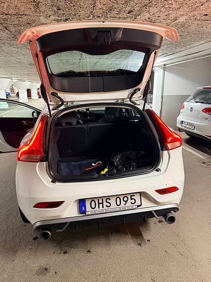 Volvo V40 4 of 6