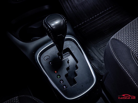 Toyota Yaris 26 of 30